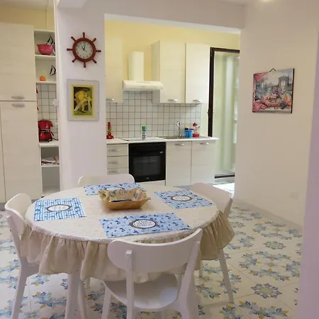 Il Roseto Di Betty In S1 * Palermo